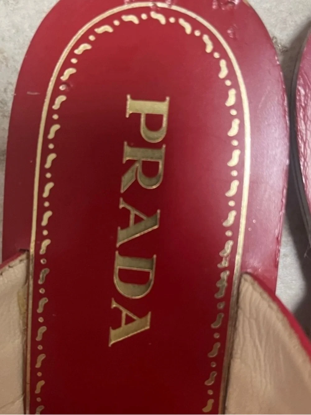 Prada Red Leather Bow Thong Sandals with Gold Logo - Picture 2 of 6